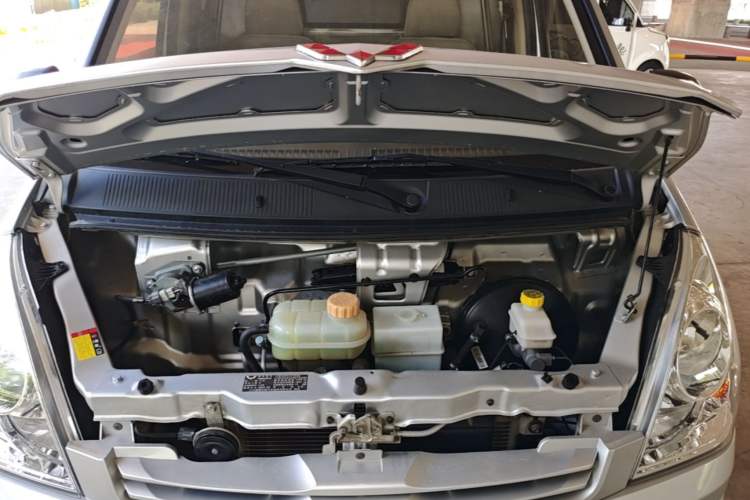 Used Wuling Rongguang S 2023 1.5L Basic Enclosed-Window Vehicle 2 Seats Engine Bay