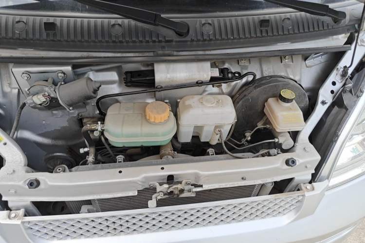 Used Wuling Rongguang S 2023 1.5L Basic Enclosed-Window Vehicle 2 Seats Engine Bay