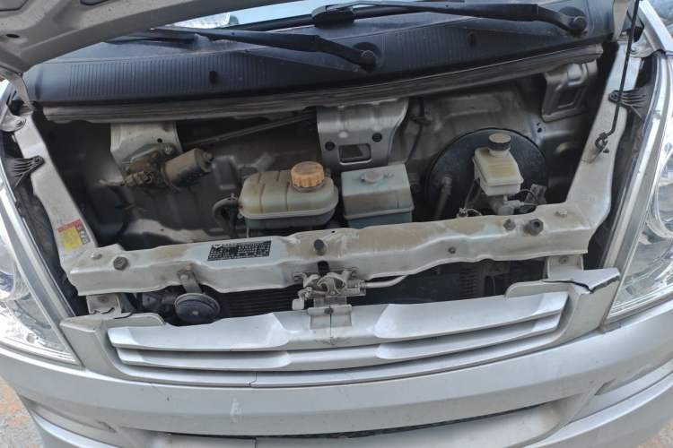 Used Wuling Rongguang S 2023 1.5L Basic Enclosed-Window Vehicle 2 Seats Engine Bay