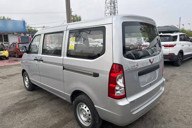 Used Wuling Rongguang S 2023 1.5L Base Version 5/7 Seats Exterior 3