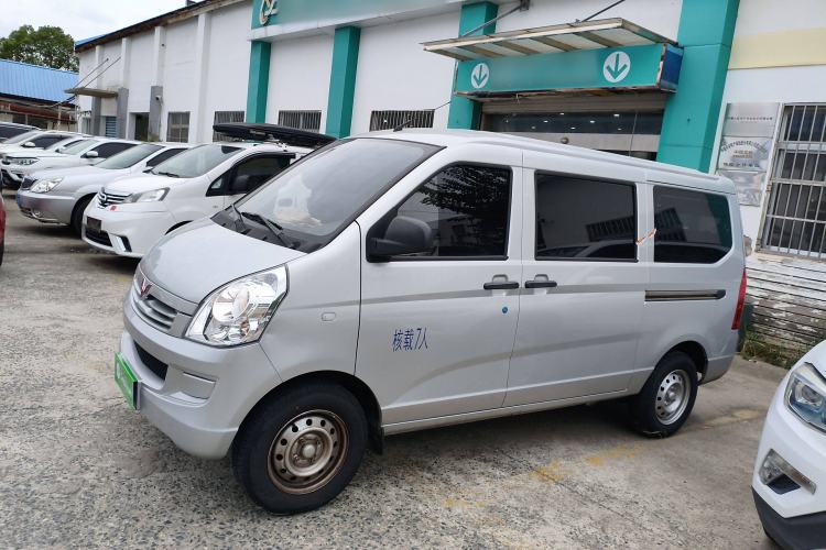 Used Wuling Rongguang S 2023 1.5L Base Version 5/7 Seats Exterior 3