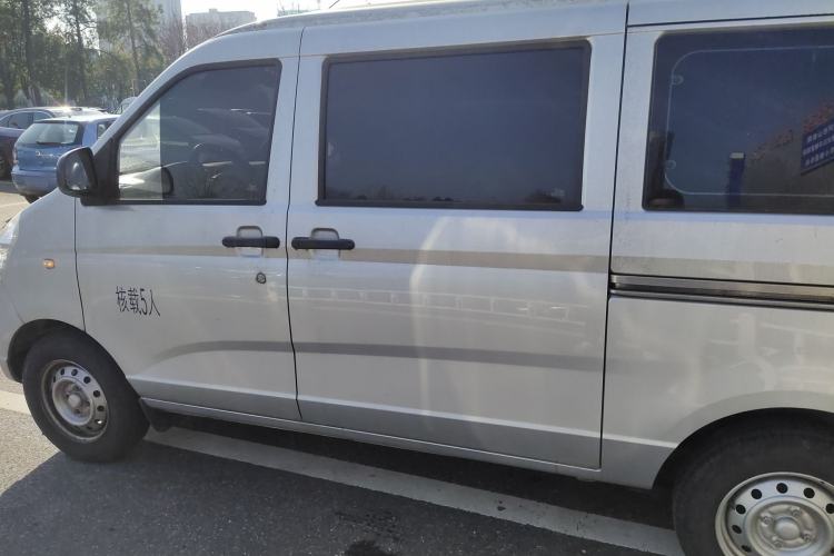 Used Wuling Rongguang S 2023 1.5L Base Version 5/7 Seats Exterior 3