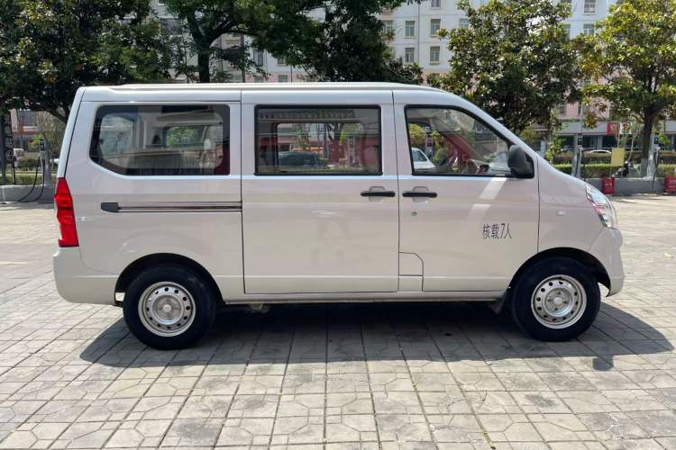 Used Wuling Rongguang S 2023 1.5L Base Version 5/7 Seats Exterior 3