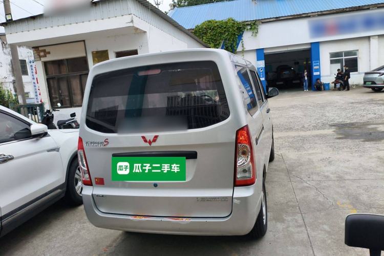 Used Wuling Rongguang S 2023 1.5L Base Version 5/7 Seats Exterior 4