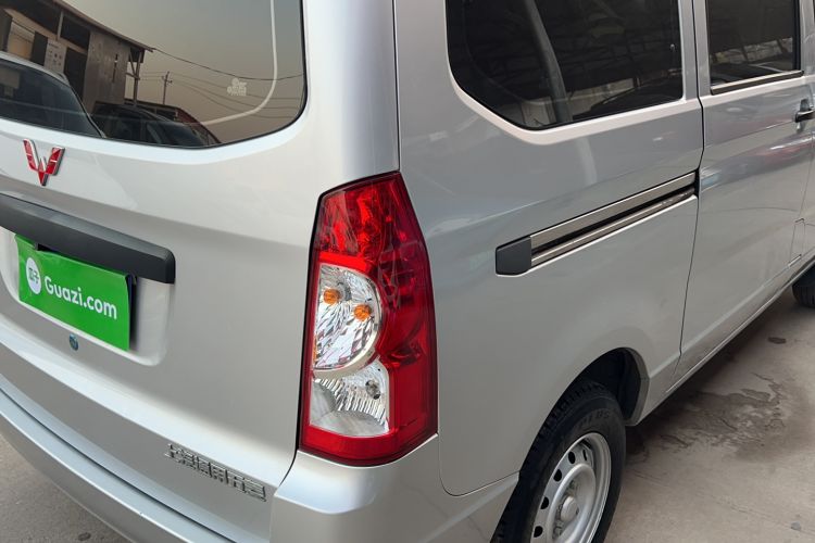 Used Wuling Rongguang S 2023 1.5L Base Version 5/7 Seats Exterior 4