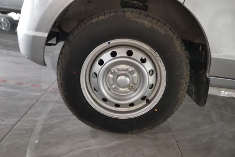Used Wuling Rongguang S 2023 1.5L Basic Enclosed-Window Vehicle 2 Seats Exterior 4