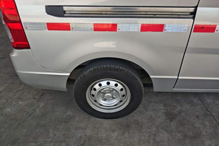 Used Wuling Rongguang S 2023 1.5L Basic Enclosed-Window Vehicle 2 Seats Exterior 5