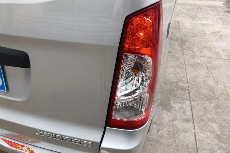 Used Wuling Rongguang S 2023 1.5L Base Version 5/7 Seats Exterior 6