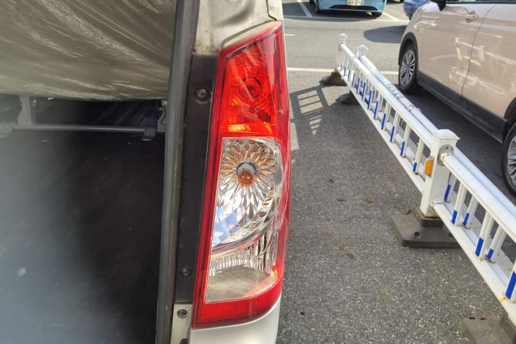Used Wuling Rongguang S 2023 1.5L Base Version 5/7 Seats Exterior 6