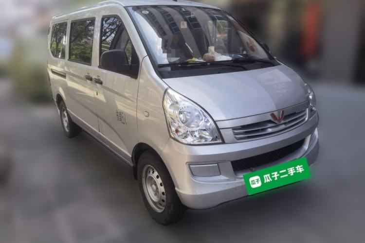 Used Wuling Rongguang S 2023 1.5L Base Version 5/7 Seats Front Right 45 Deg