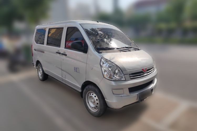 Used Wuling Rongguang S 2023 1.5L Base Version 5/7 Seats Front Right 45 Deg