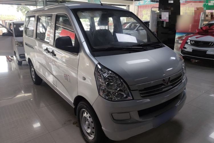 Used Wuling Rongguang S 2023 1.5L Base Version 5/7 Seats Front Right 45 Deg