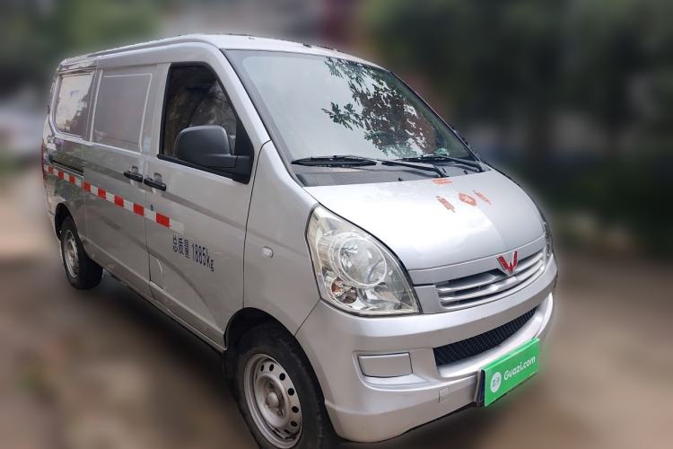 Used Wuling Rongguang S 2023 1.5L Basic Enclosed-Window Vehicle 2 Seats Front Right 45 Deg