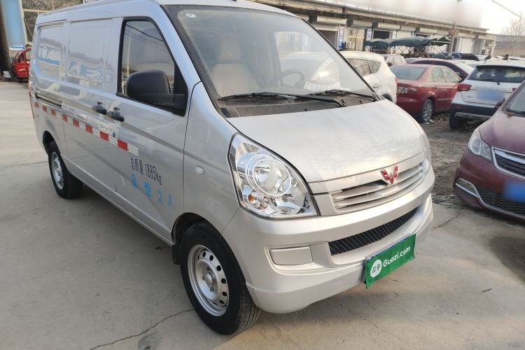 Used Wuling Rongguang S 2023 1.5L Basic Enclosed-Window Vehicle 2 Seats Front Right 45 Deg