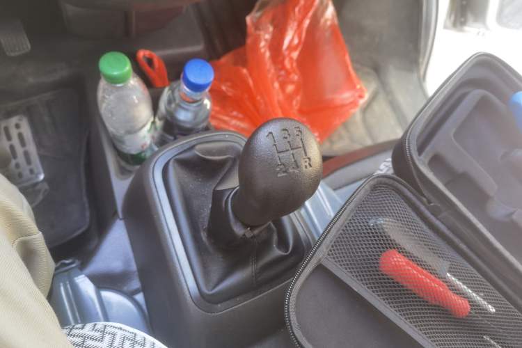 Used Wuling Rongguang S 2023 1.5L Base Version 5/7 Seats Gear Lever