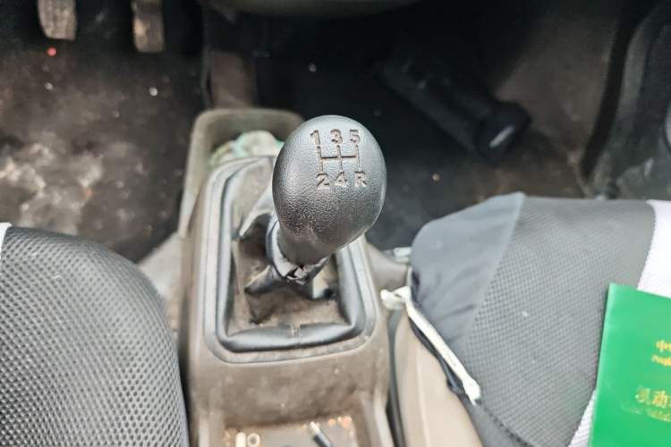 Used Wuling Rongguang S 2023 1.5L Basic Enclosed-Window Vehicle 2 Seats Gear Lever