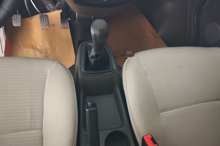 Used Wuling Rongguang S 2023 1.5L Base Version 5/7 Seats Gear Lever