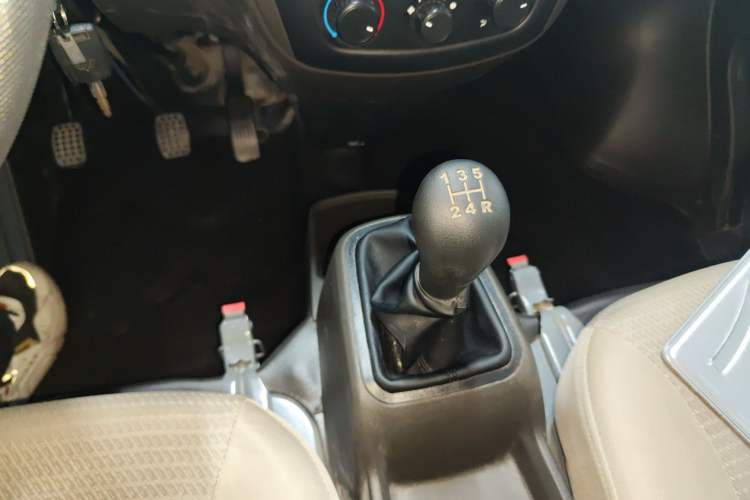 Used Wuling Rongguang S 2023 1.5L Basic Enclosed-Window Vehicle 2 Seats Gear Lever
