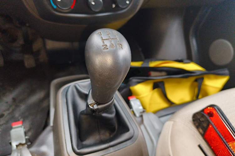 Used Wuling Rongguang S 2023 1.5L Base Version 5/7 Seats Gear Lever