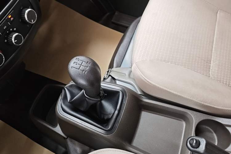 Used Wuling Rongguang S 2023 1.5L Basic Enclosed-Window Vehicle 2 Seats Gear Lever