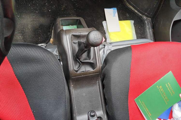 Used Wuling Rongguang S 2023 1.5L Basic Enclosed-Window Vehicle 2 Seats Gear Lever