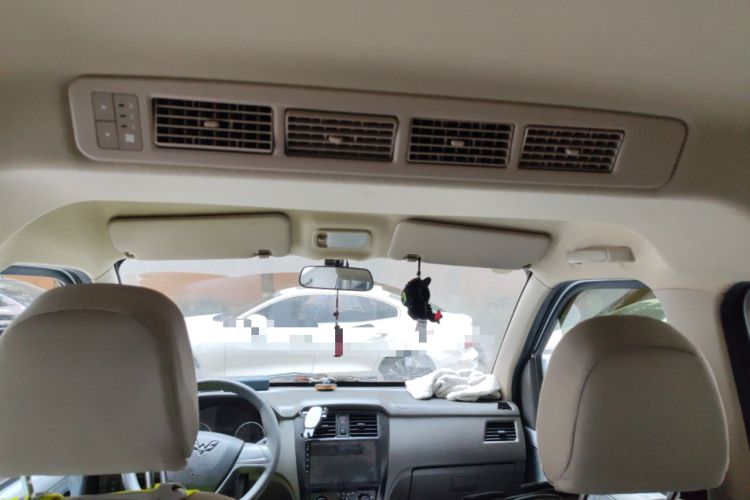 Used Wuling Rongguang S 2023 1.5L Base Version 5/7 Seats Headliner
