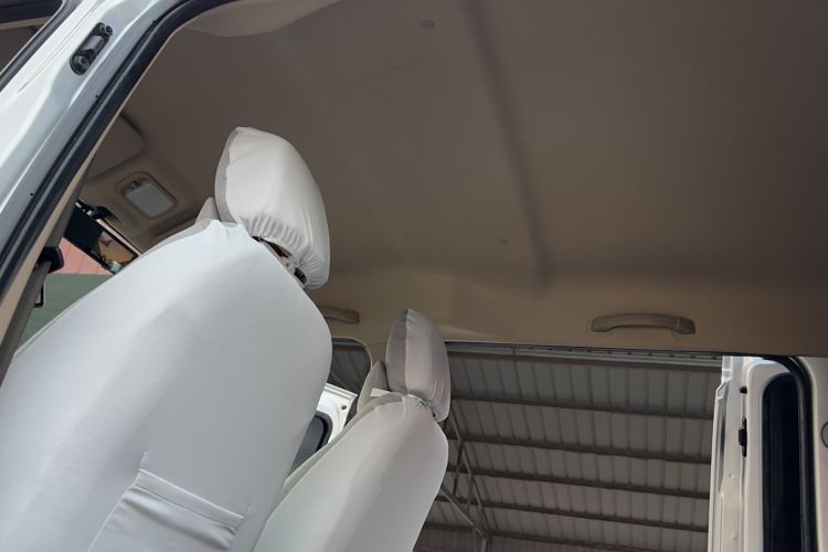 Used Wuling Rongguang S 2023 1.5L Base Version 5/7 Seats Headliner