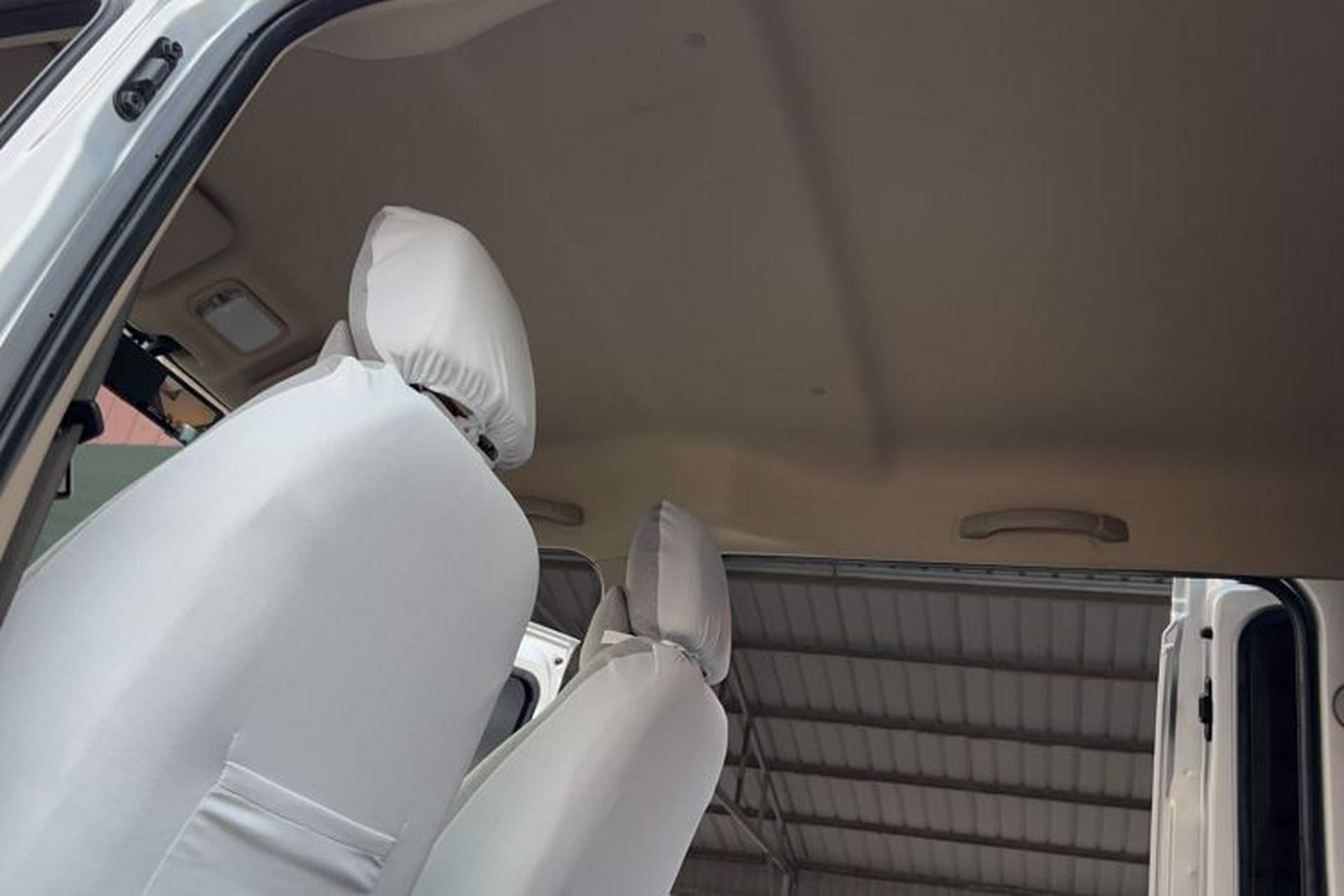 Used Wuling Rongguang S 2023 1.5L Base Version 5/7 Seats Headliner