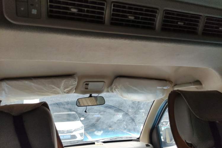 Used Wuling Rongguang S 2023 1.5L Base Version 5/7 Seats Headliner