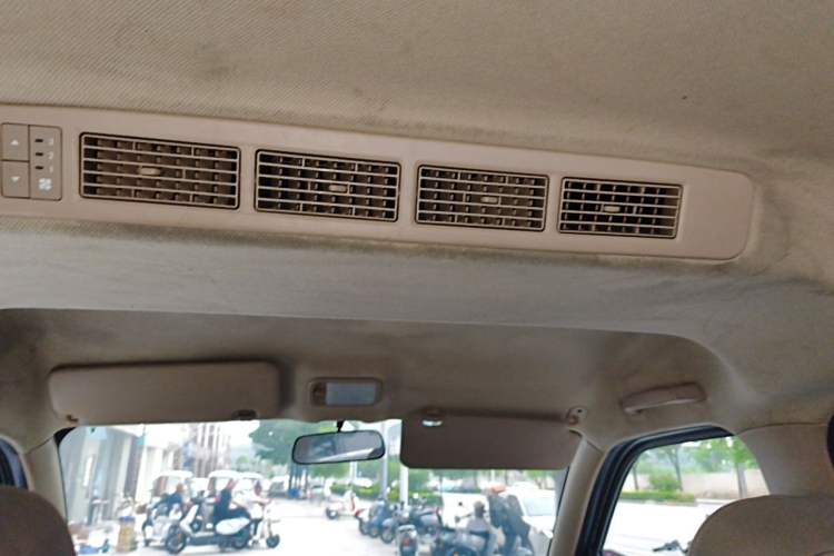 Used Wuling Rongguang S 2023 1.5L Base Version 5/7 Seats Headliner