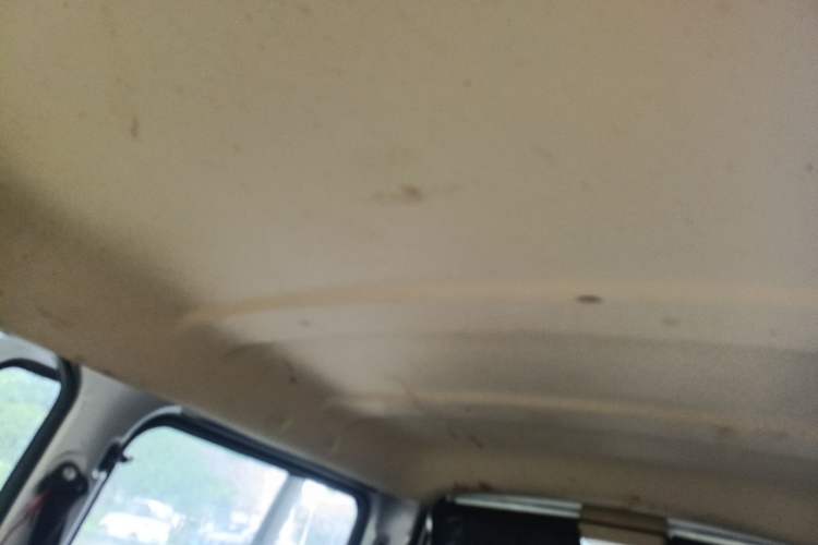 Used Wuling Rongguang S 2023 1.5L Base Version 5/7 Seats Headliner