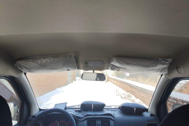 Used Wuling Rongguang S 2023 1.5L Base Version 5/7 Seats Headliner