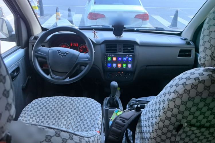 Used Wuling Rongguang S 2023 1.5L Base Version 5/7 Seats Interior 2