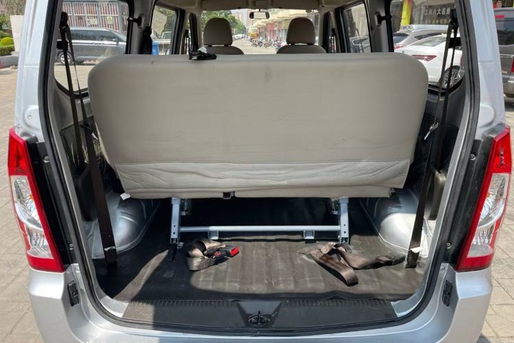 Used Wuling Rongguang S 2023 1.5L Base Version 5/7 Seats Interior 2