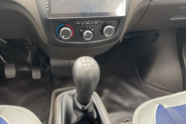 Used Wuling Rongguang S 2023 1.5L Base Version 5/7 Seats Interior 2