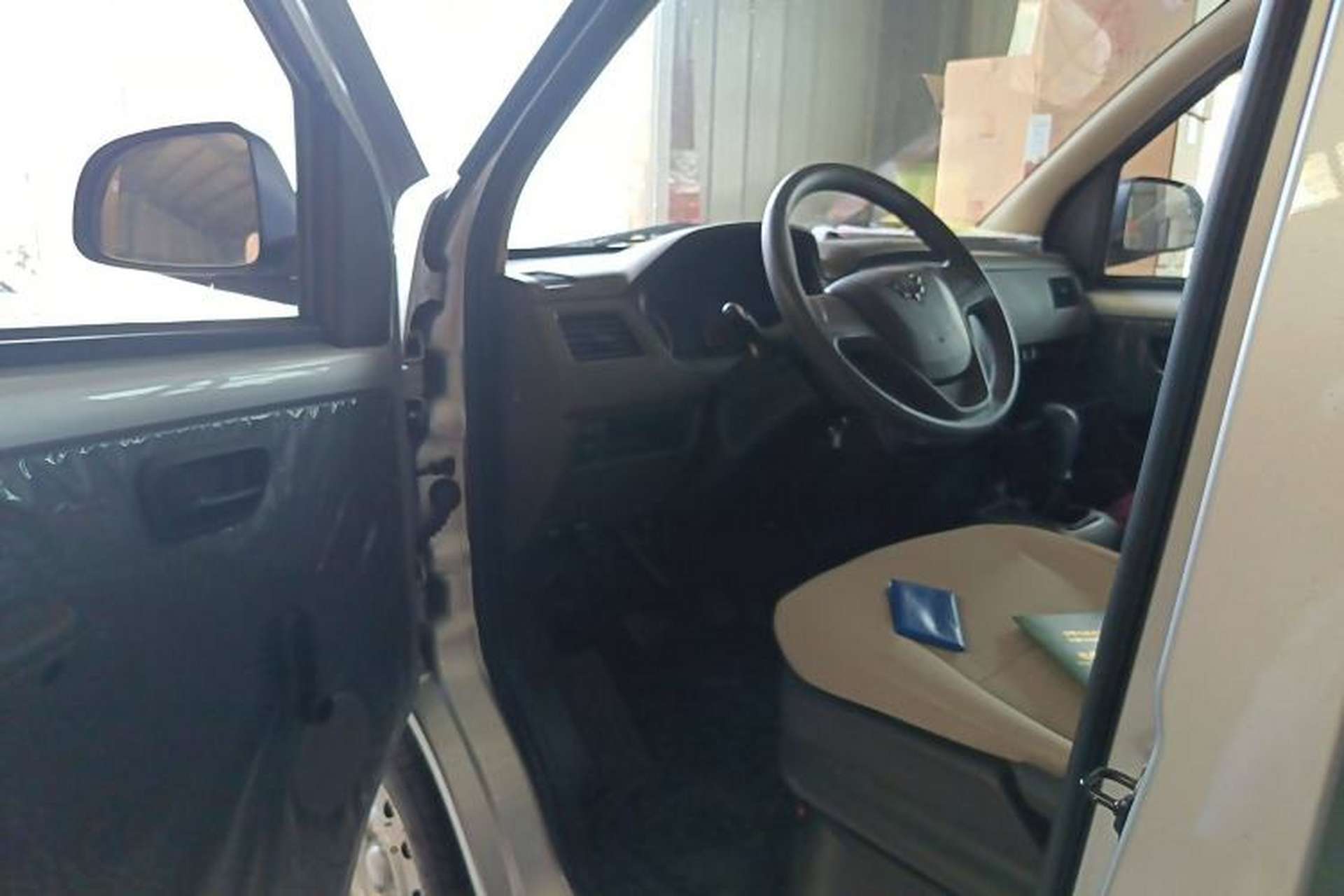 Used Wuling Rongguang S 2023 1.5L Basic Enclosed-Window Vehicle 2 Seats Interior 3