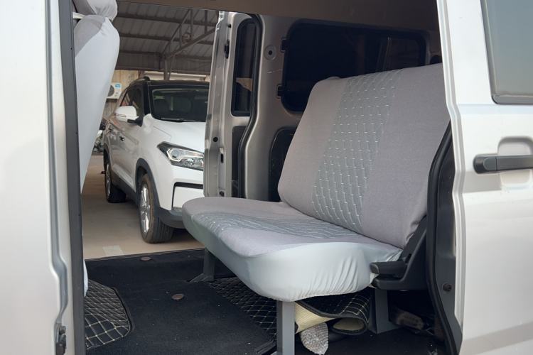 Used Wuling Rongguang S 2023 1.5L Base Version 5/7 Seats Interior 4