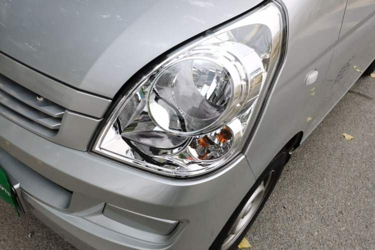 Used Wuling Rongguang S 2023 1.5L Base Version 5/7 Seats Left Front Headlight