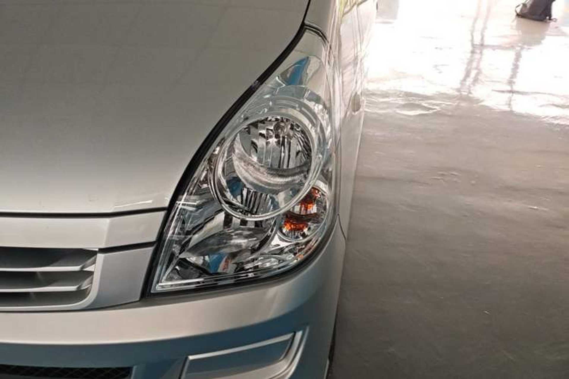 Used Wuling Rongguang S 2023 1.5L Base Version 5/7 Seats Left Front Headlight