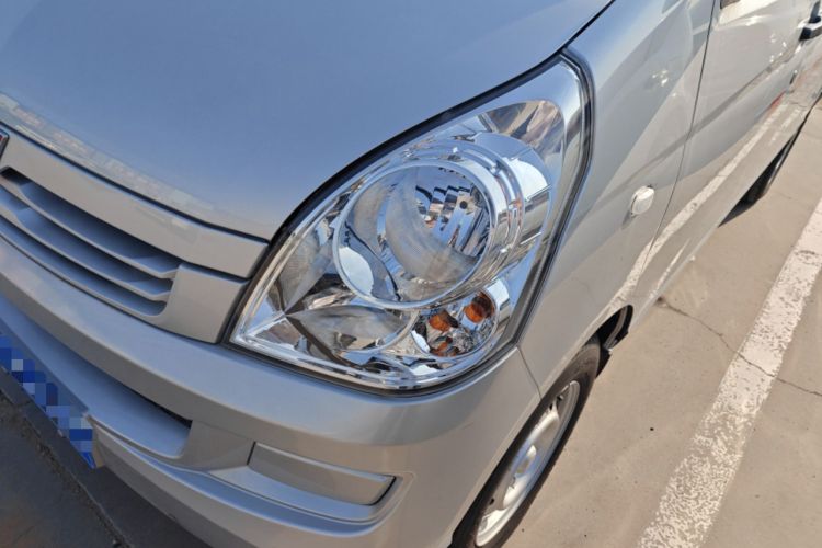 Used Wuling Rongguang S 2023 1.5L Basic Enclosed-Window Vehicle 2 Seats Left Front Headlight