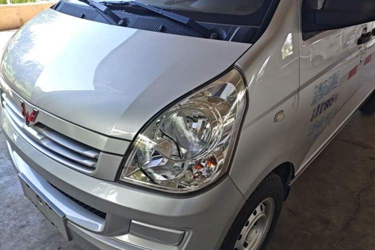 Used Wuling Rongguang S 2023 1.5L Basic Enclosed-Window Vehicle 2 Seats Left Front Headlight