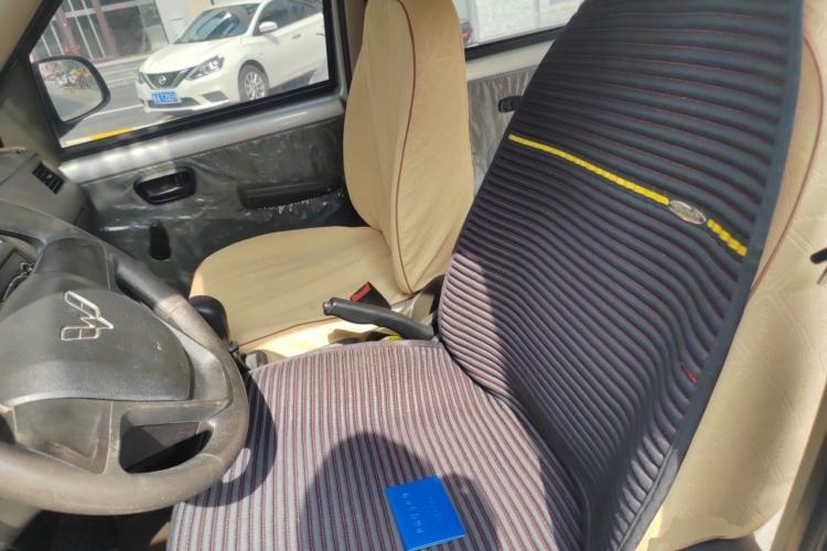 Used Wuling Rongguang S 2023 1.5L Base Version 5/7 Seats Left Front Seat