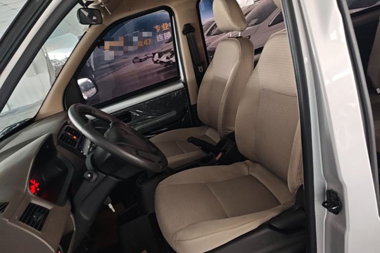 Used Wuling Rongguang S 2023 1.5L Base Version 5/7 Seats Left Front Seat