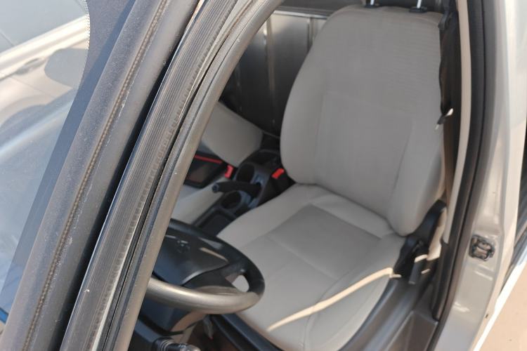 Used Wuling Rongguang S 2023 1.5L Basic Enclosed-Window Vehicle 2 Seats Left Front Seat