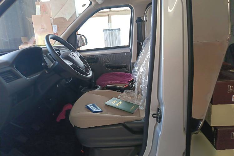 Used Wuling Rongguang S 2023 1.5L Basic Enclosed-Window Vehicle 2 Seats Left Front Seat