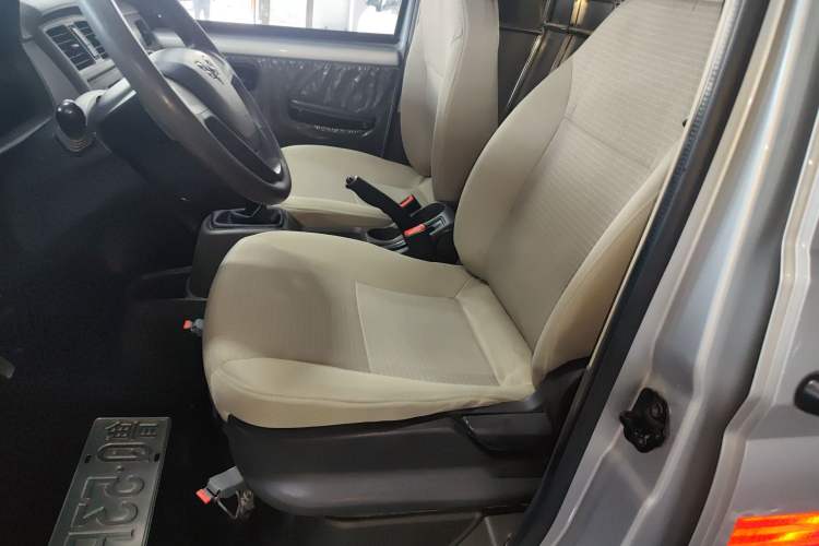 Used Wuling Rongguang S 2023 1.5L Basic Enclosed-Window Vehicle 2 Seats Left Front Seat