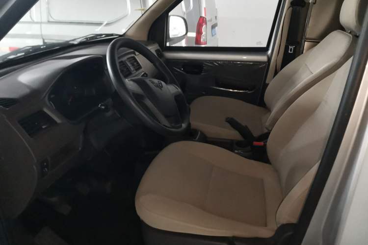 Used Wuling Rongguang S 2023 1.5L Basic Enclosed-Window Vehicle 2 Seats Left Front Seat
