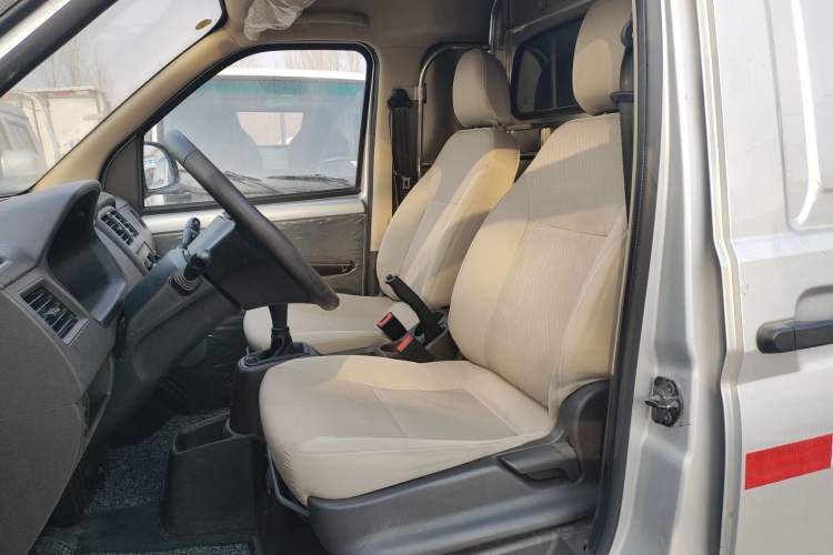 Used Wuling Rongguang S 2023 1.5L Basic Enclosed-Window Vehicle 2 Seats Left Front Seat