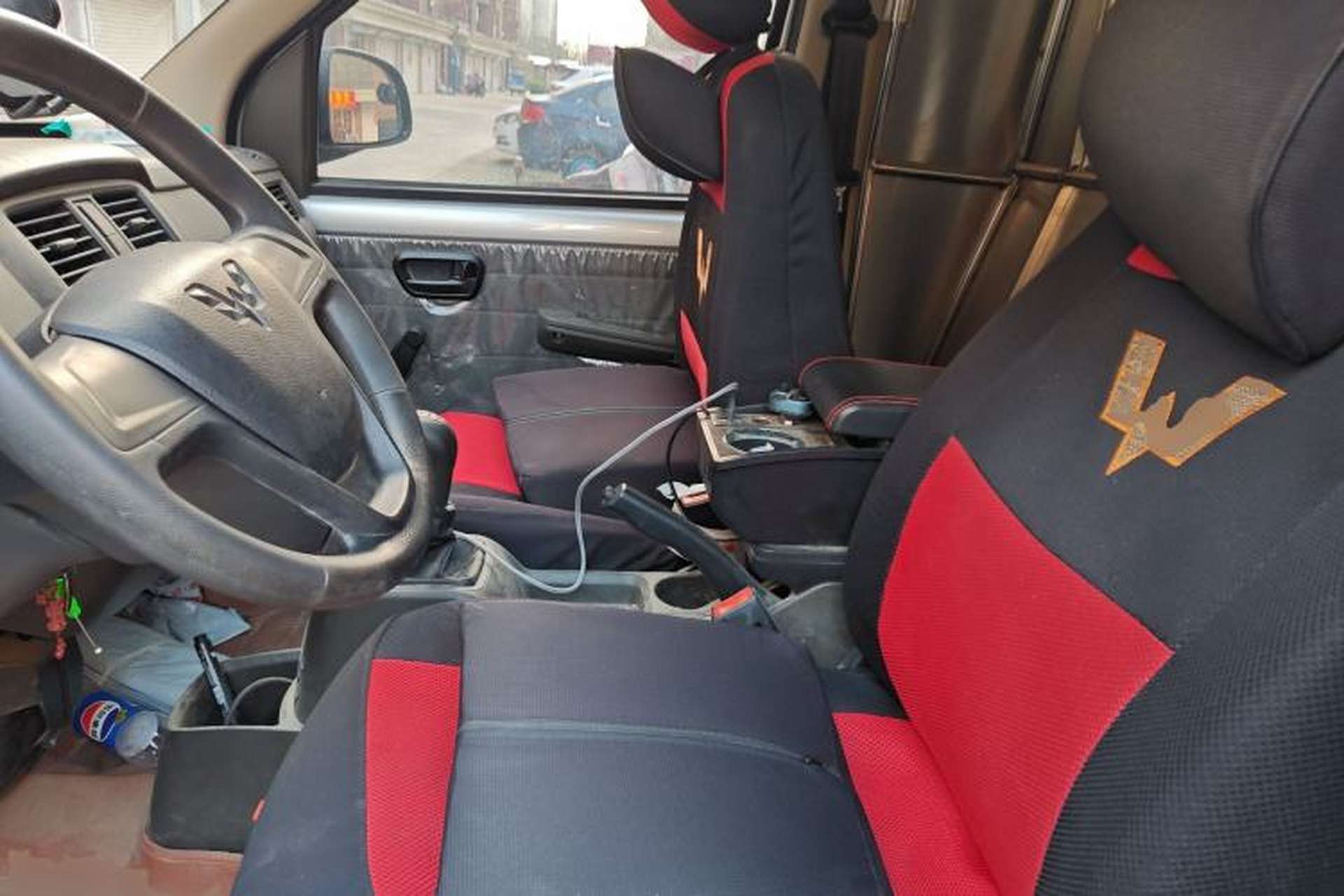 Used Wuling Rongguang S 2023 1.5L Basic Enclosed-Window Vehicle 2 Seats Left Front Seat