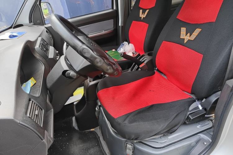Used Wuling Rongguang S 2023 1.5L Basic Enclosed-Window Vehicle 2 Seats Left Front Seat